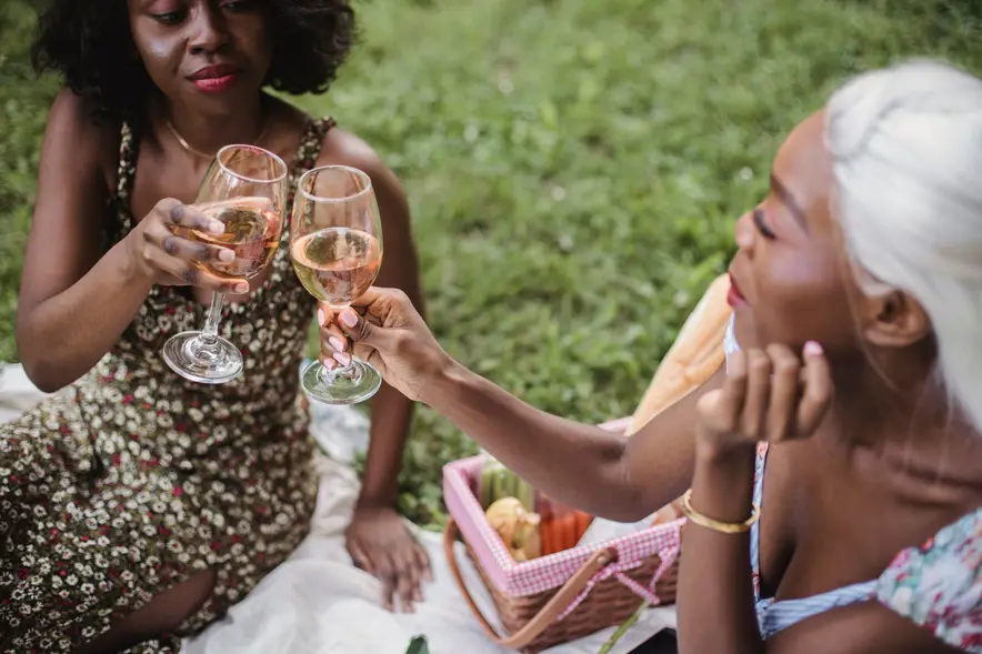 Stratford’s Al Fresco Program Lets You Drink in the Park — Here’s Exactly How It Works
